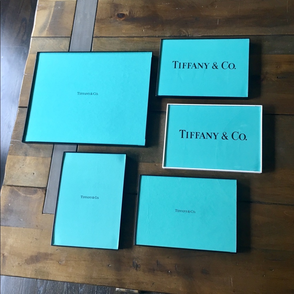 Custom luxury bag bundles with free custom frames - Picture 15 of 16